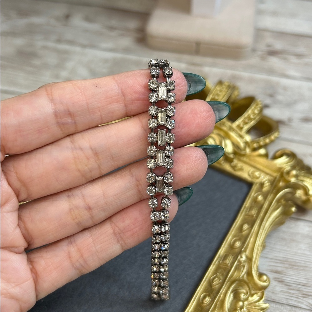 Vintage Rhinestone Bracelet - Picture 7 of 8